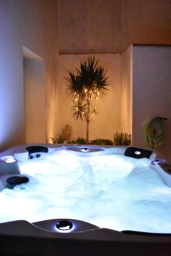 Apartment with Private Patio and Outdoor Spa,1068733405:JPEG