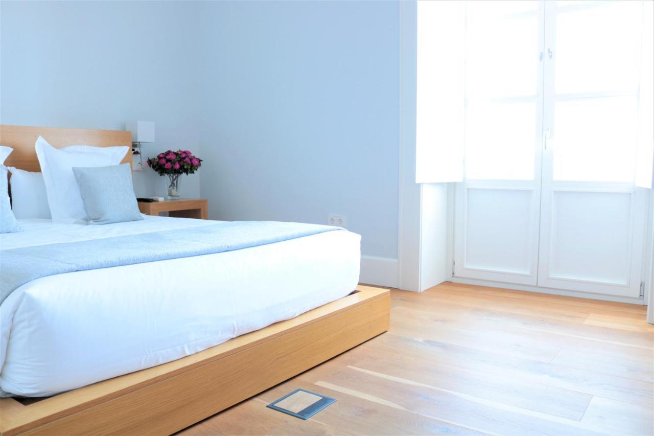 Standard Suite,1106891712:JPEG